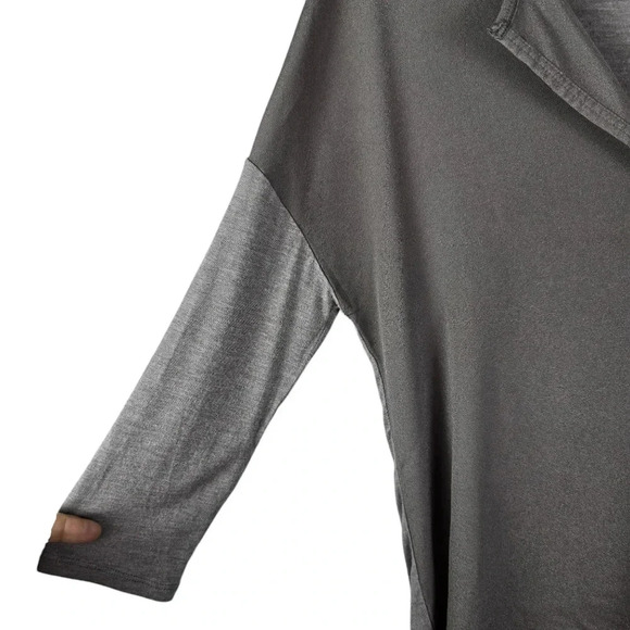 NWOT Banana Republic Mixed Media Viscose 3/4 Sleeve Taupe V Neck Size Small - Picture 8 of 8